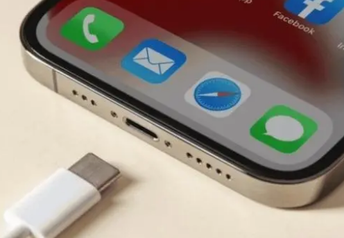 余姚苹果15维修分享iPhone15改USB-C接口后能和安卓用户互借充电器吗 